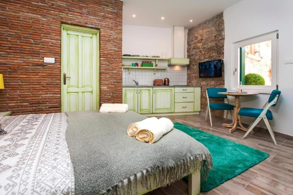 Studio Verde โรวีน ภายนอก รูปภาพ